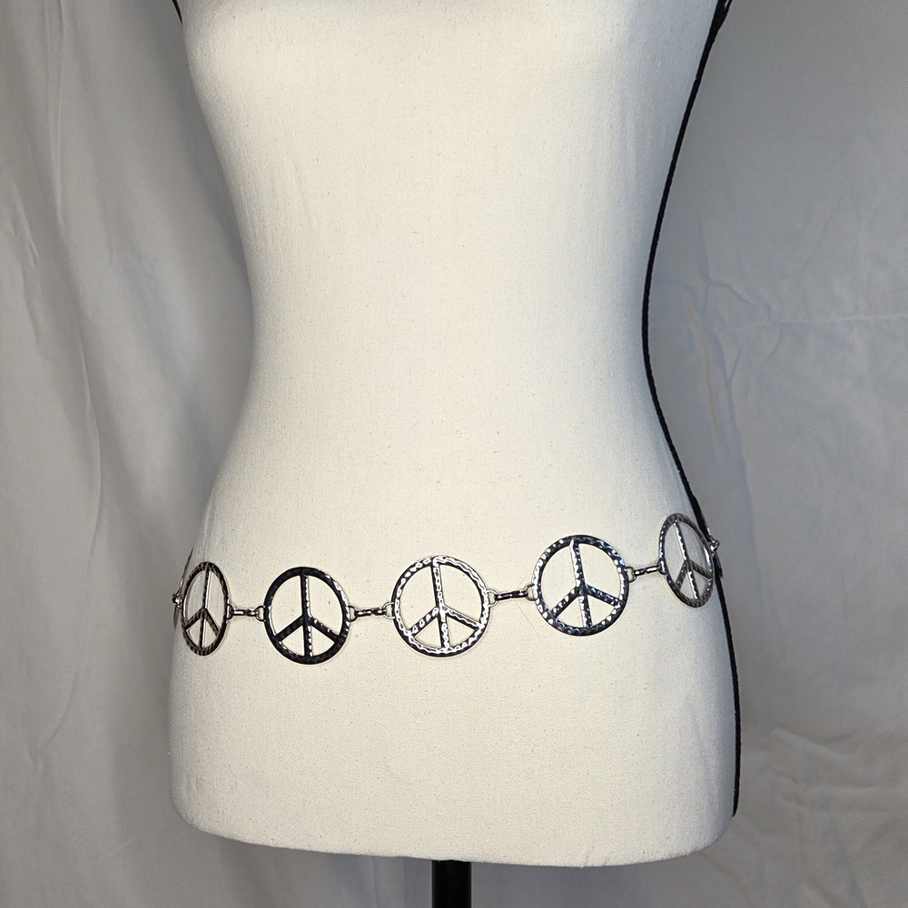 ☮️🩶Silver Repoussé (Hammered) Vintage Bohemian Peace Sign Chain Belt🩶☮️ - Picture 2 of 8